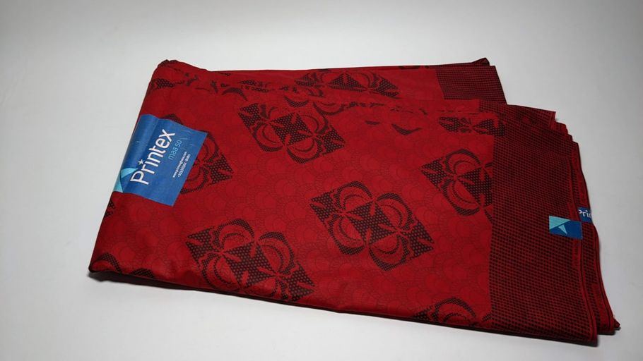 PRINTEX RED AND BLACK FABRIC 12 YARDS '04968